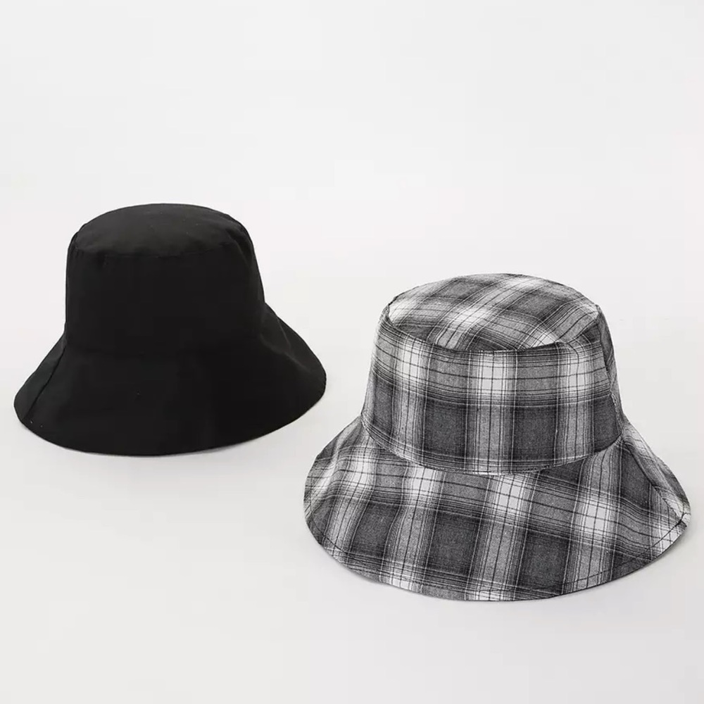 Double sided plaid/black bucket hat